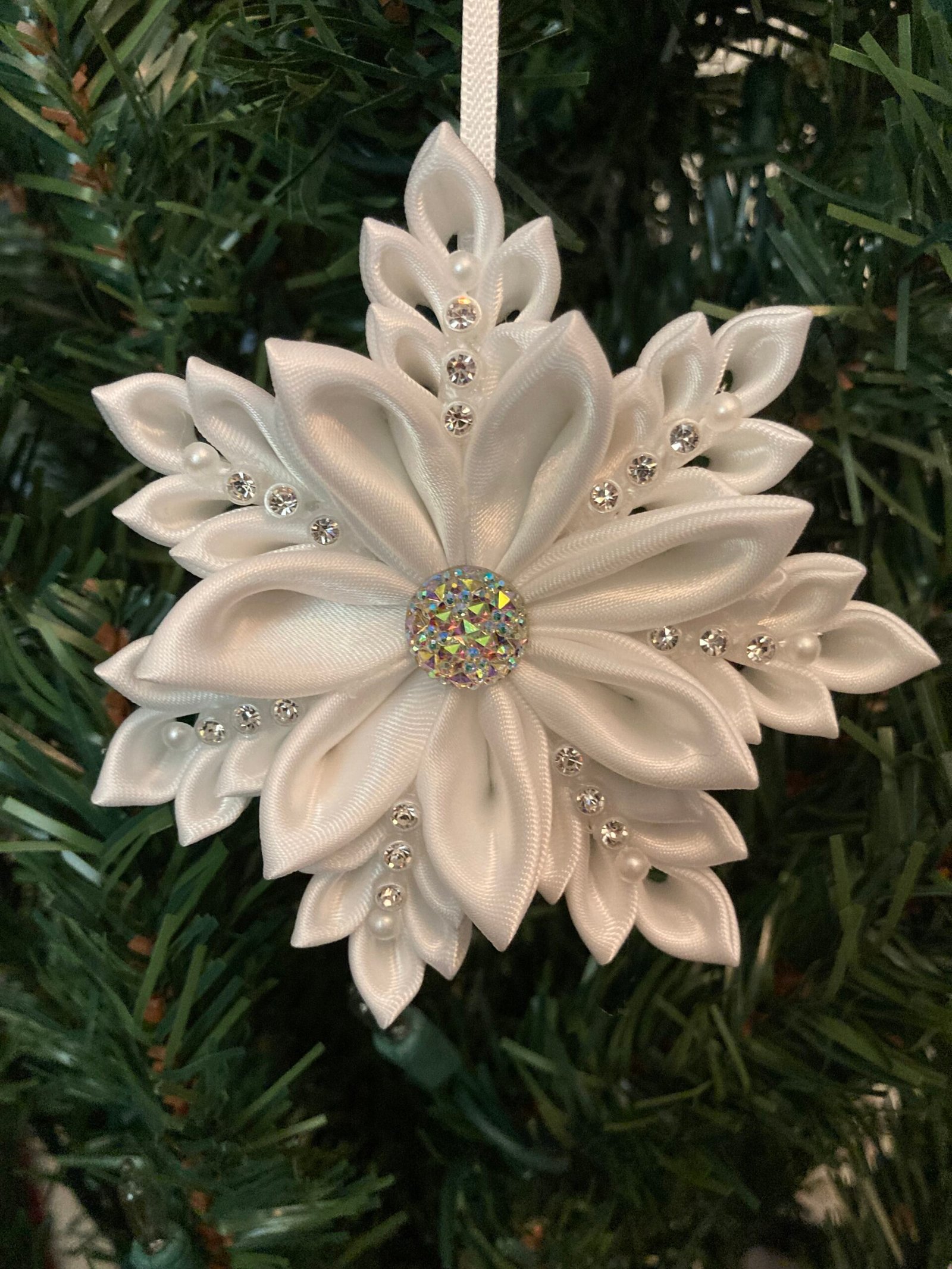 kanzashi snowflake white sparkles kanzashi snowflake white sparkles